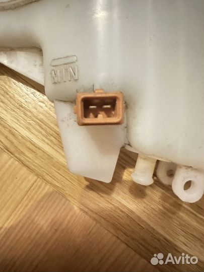 Бочок для тормозной жидкости от Kio Ceed 2016