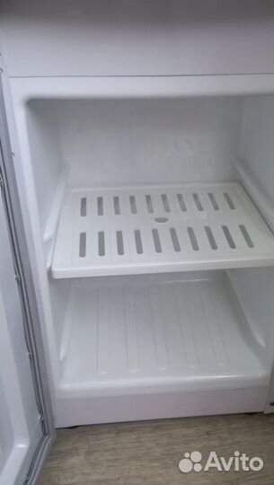 Кулер для воды напольный