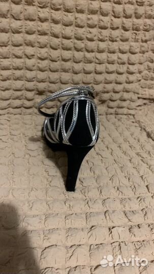 Туфли выпускные на шпильке