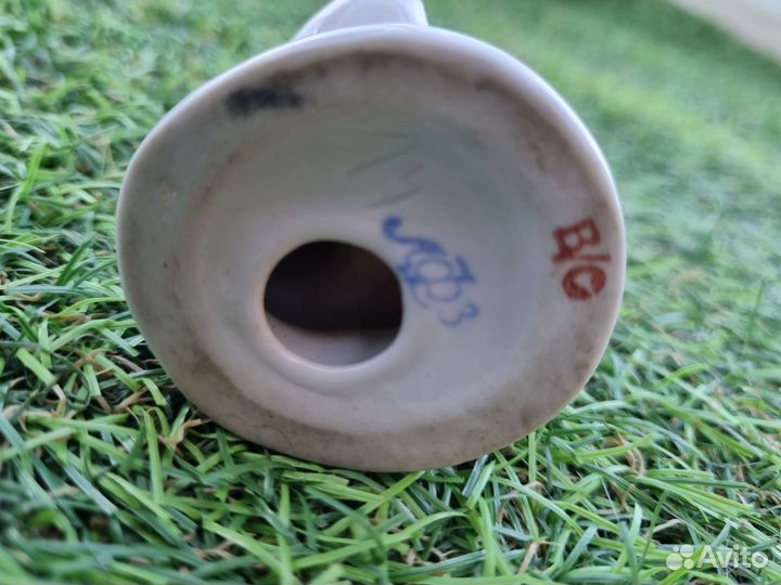 Мальчик с виноградом лфз