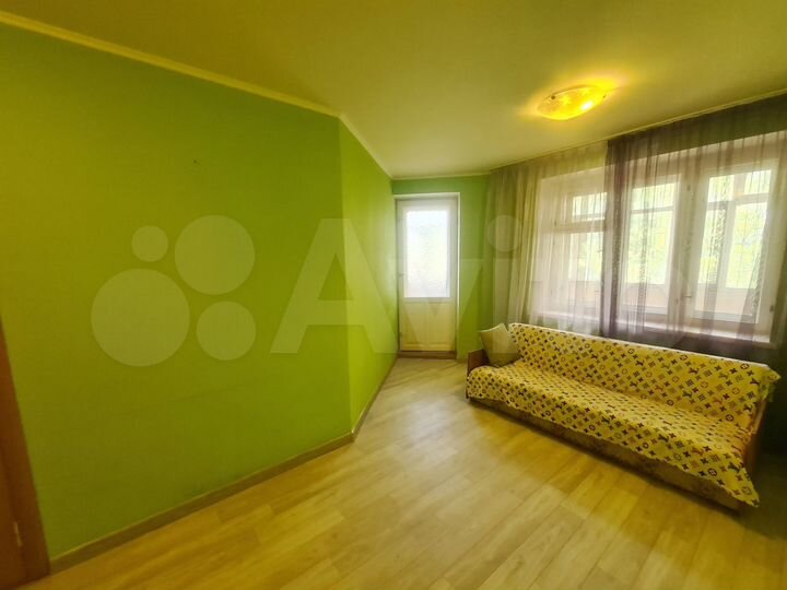 3-к. квартира, 83 м², 1/6 эт.