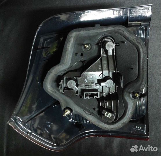 Фонарь правый тойота королла 120 хетчбэк