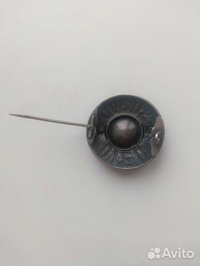 Брошки разные