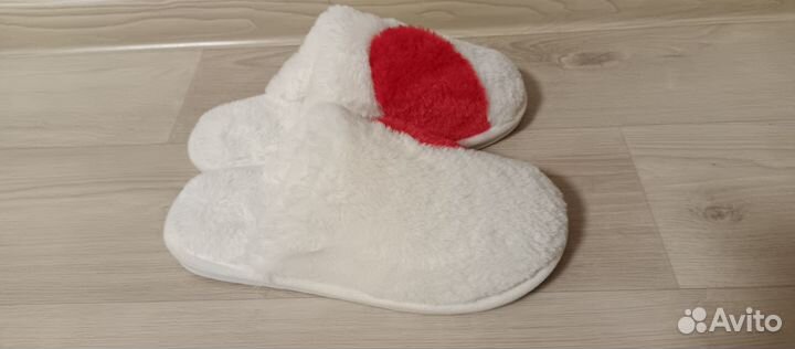 Женские домашние тапочки