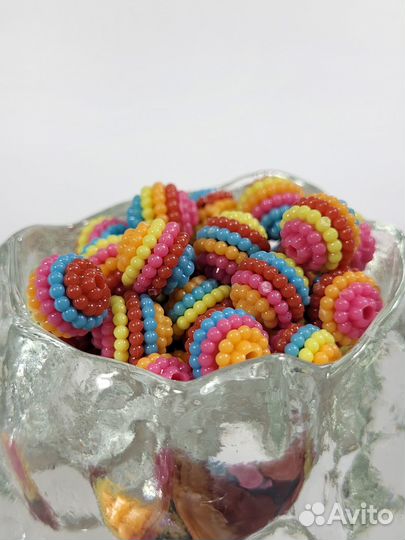 Бусины Шамбала разноцветные