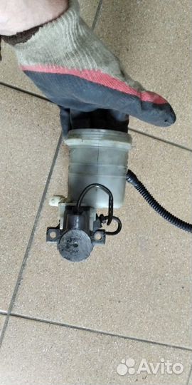 Цилиндр тормозной главный Вольво S 40 I поколения