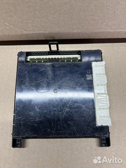 Блок предохранителей MPX на Toyota Camry v50