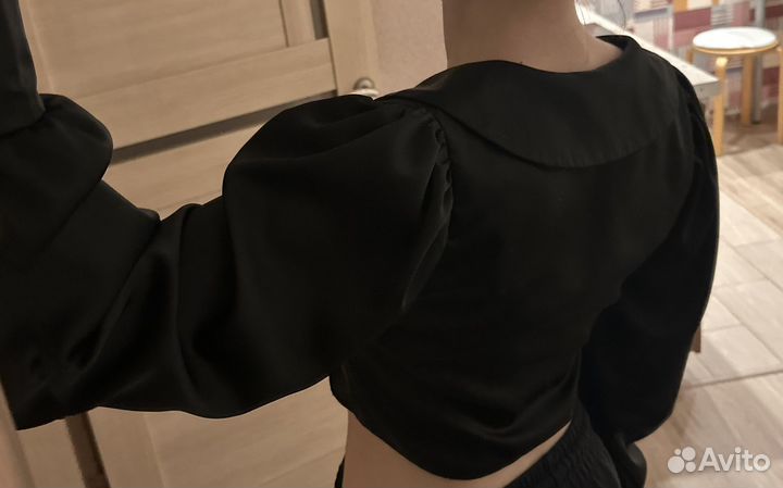 Топ атласный черный