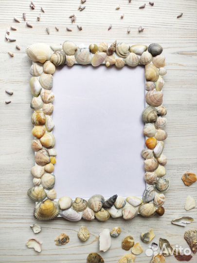 Рамка ручной работы с морскими ракушками