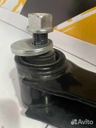 Рычаг подвески задний правый Lexus Rx450H 3.5 Л