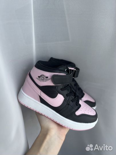 Кроссовки для девочки 30 размер