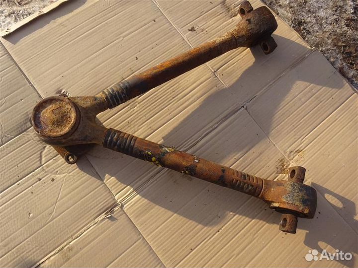 Тяга реактивная howo ZZ3317 2006