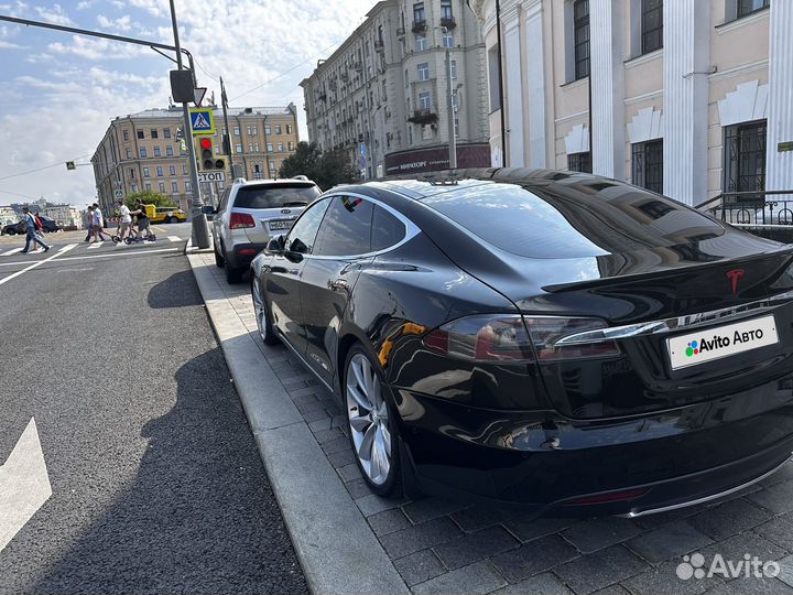 Tesla Model S 762 л.с. AT, 2016, 215 000 км