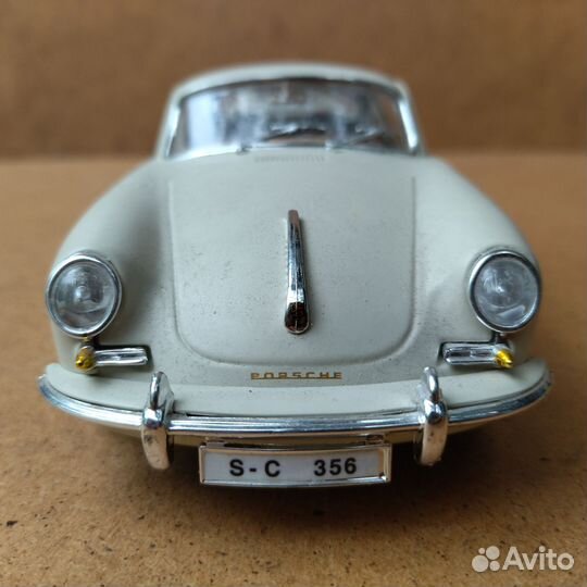 Модель 1:24 1961 Porsche 356 B
