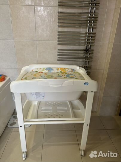 Стол пеленальный с ванной Pali