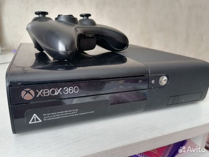 Игровая консоль Xbox 360E