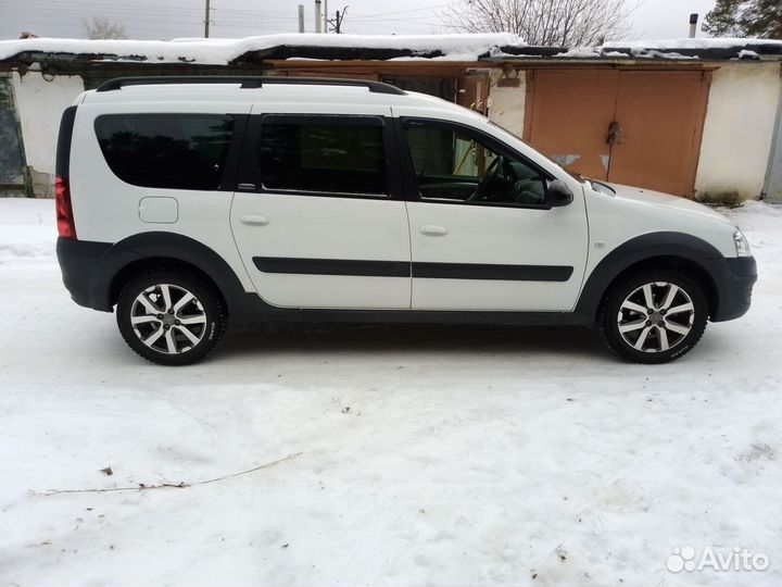 ВАЗ Largus Cross 1.6 МТ, 2020, 30 000 км