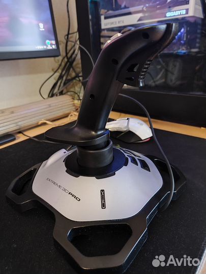 Джойстик Logitech extreme 3D pro