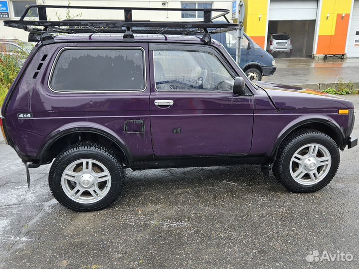 LADA 4x4 (Нива) 1.7 МТ, 2002, 200 000 км