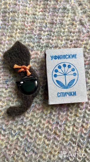 Брошь ручной работы из шерсти