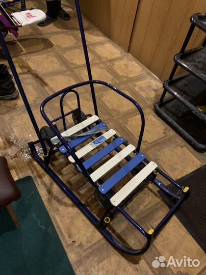 Санки с колесами Ника