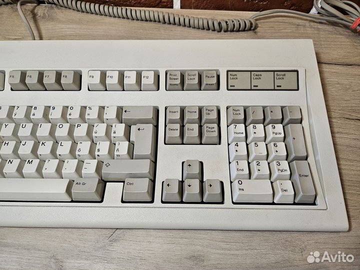 Ретро клавиатура IBM Model M