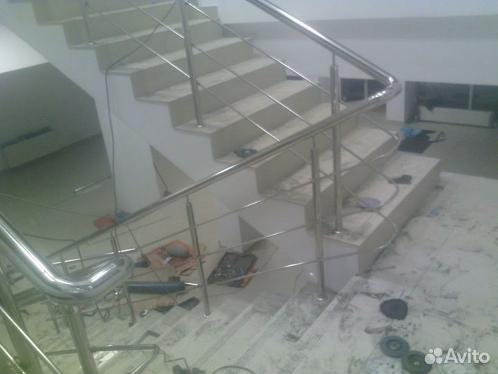 Ограждение лестничных маршей