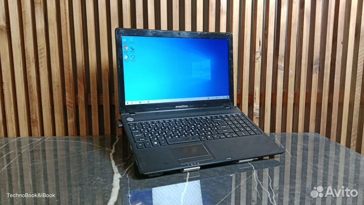 Ноутбук Acer Emachines E732G на SSD