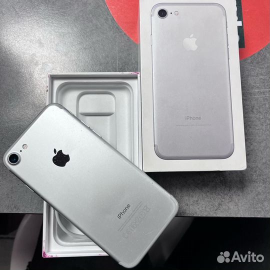 iPhone 7, 32 ГБ