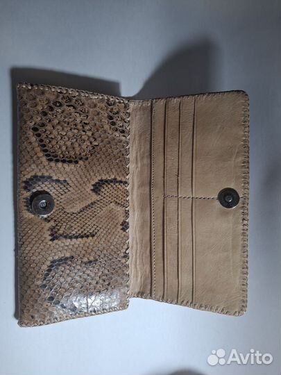 Женский кошелек из питона