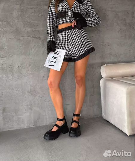 Босоножки новые