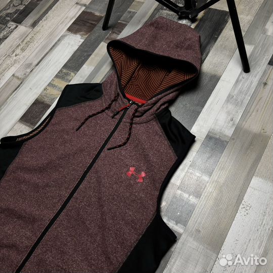 Жилет с капюшоном Under Armour (оригинал)