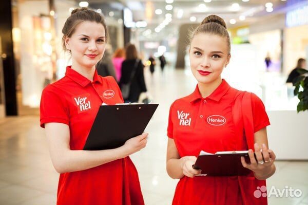 Промоутеры раздача расклейка модели массовка