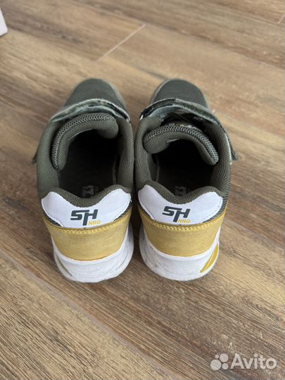 Кроссовки доя мальчика 33
