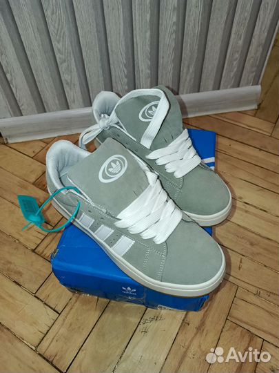 Кроссовки adidas