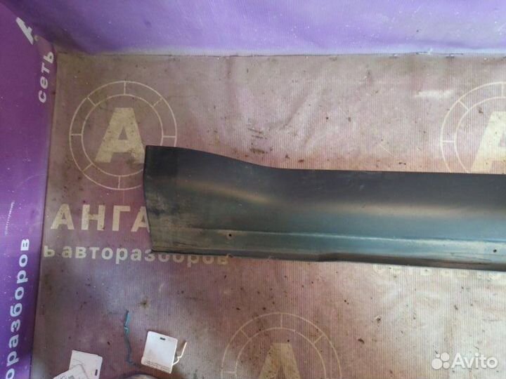 Накладка на порог наружная правая Mitsubishi