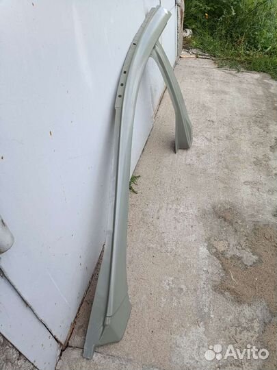 Стойка кузова левая центральная