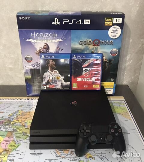 Playstation 4 Pro 1T (7208B) + Fifa 18, Driveclub