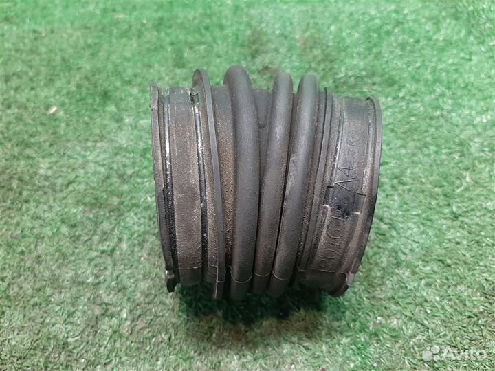 Патрубок воздушного фильтра Lexus RX300 (MCU35) 2