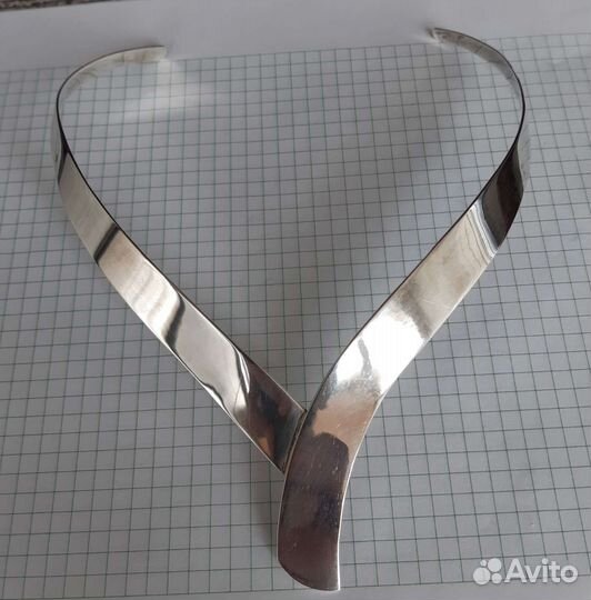 Серебряные эксклюзив браслеты и колье