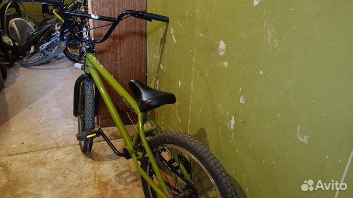 Трюковой велосипед BMX