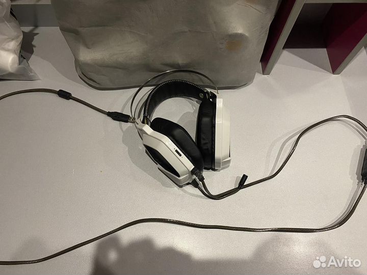 Игровые наушники с подсветкой