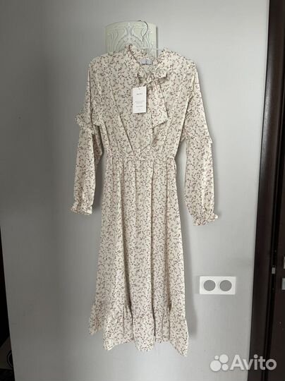 Платье с цветочным принтом