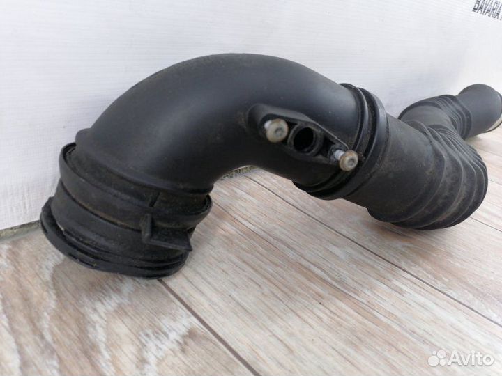 Патрубок интеркулера Bmw X1 E84 2.0 N20 2012