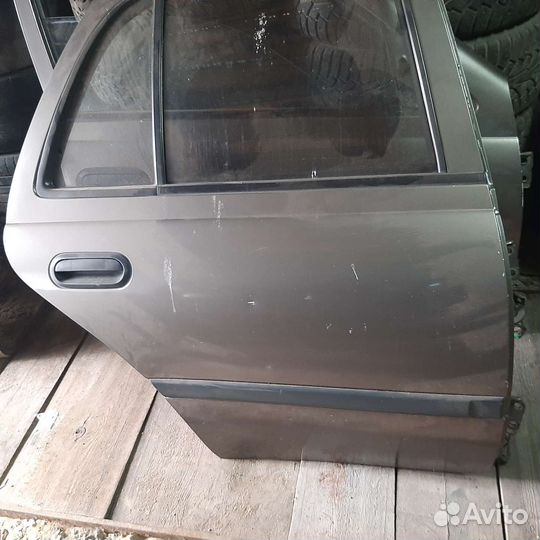 Дверь Nissan Sunny n14,Ниссан Санни n14