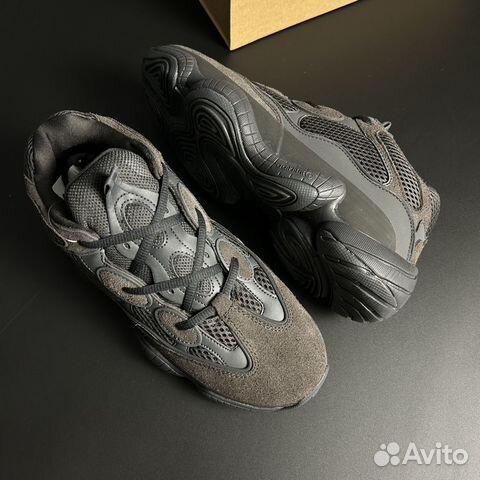 Кроссовки Adidas Yeezy Boost 700