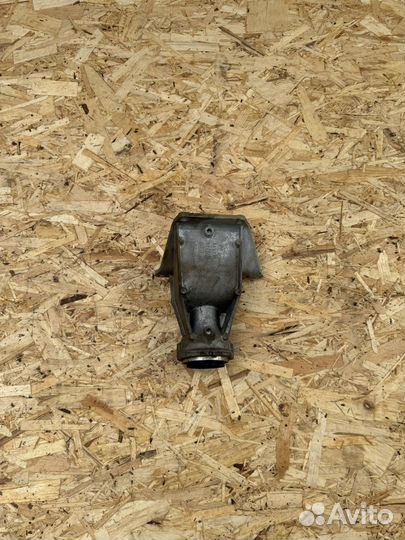 Кронштейн привода BMW X7