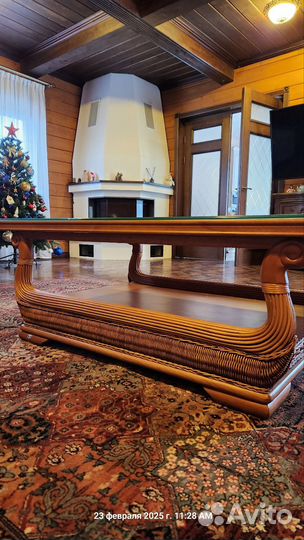 Журнальный столик