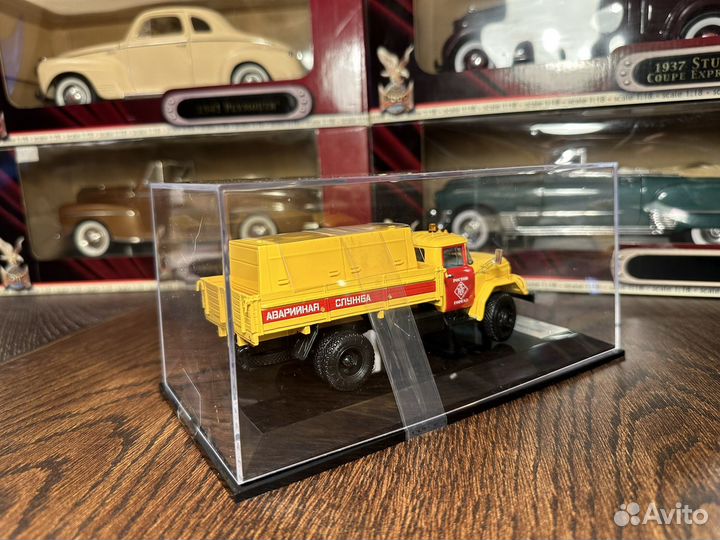 DIP 1:43: амур-531350 (2005), паз-661 (1956)