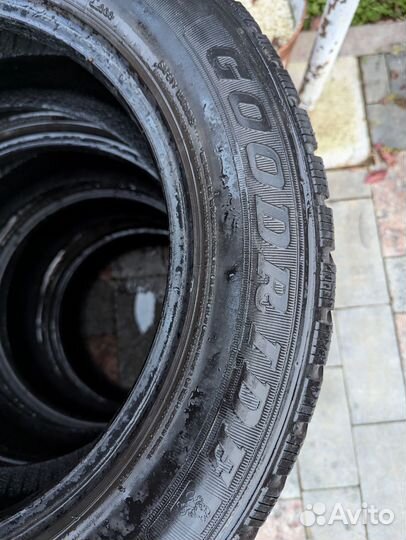 Goodride SW 606 215/60 R16 95T